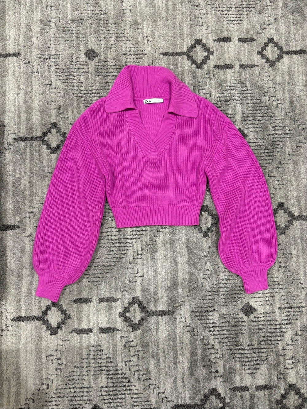 Zara Bright Fuchsia Ribbed Cropped V-Neck Sweater